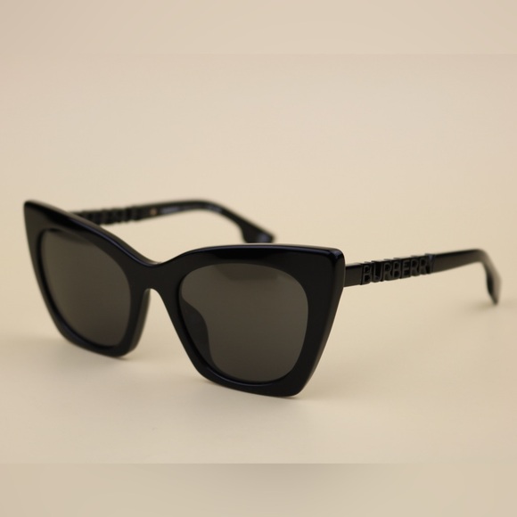Burberry Black Cat-Eye Sunglasses - Picture 1 of 7